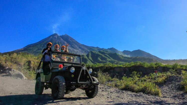 Paket Wisata 8